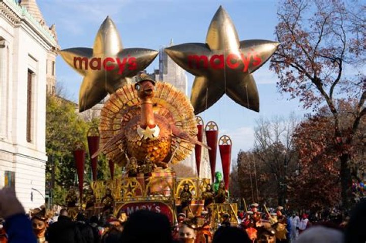 35 Best Thanksgiving Towns - Best Places to Go for Thanksgiving