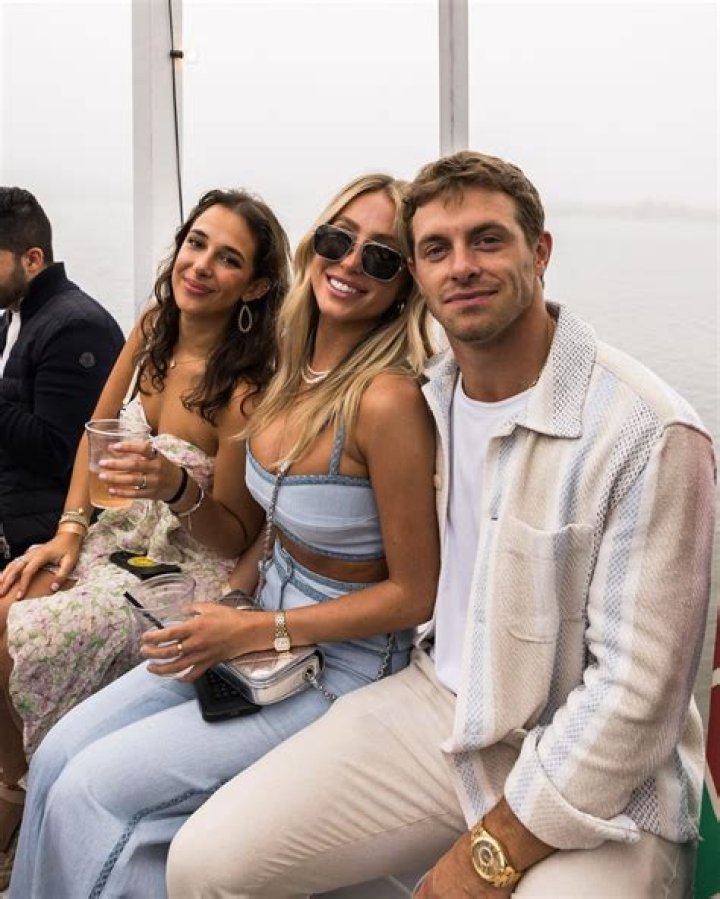 Alix Earle Age, Wikipedia, Height, Husband, Boyfriend, Family, Biography, Net Worth