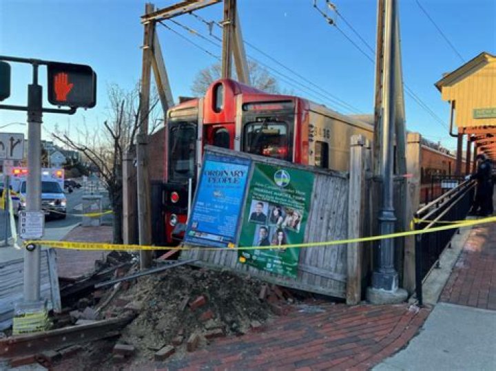 Metro-North branch shut down most of Tuesday after train crashes through end-of-track bumper