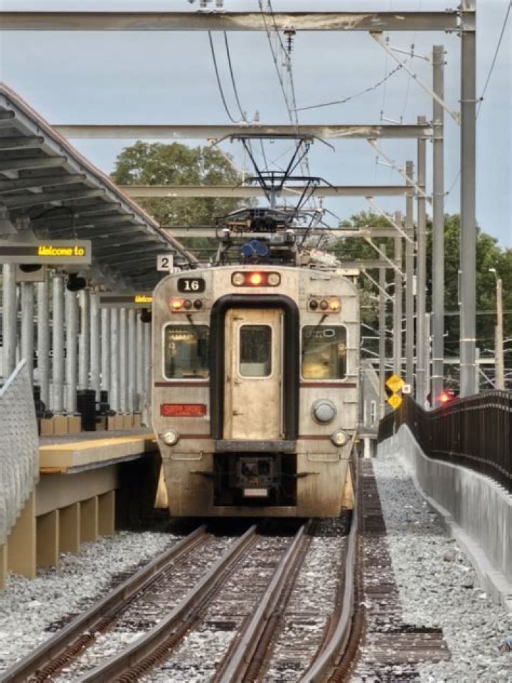 South Shore sets schedule for resumption of Michigan City-Dune Park trains