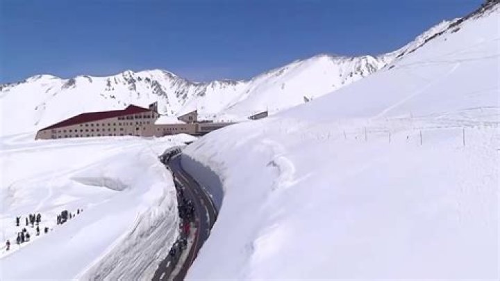 Yukino-otani, the huge snow walls of the Tateyama Snow Corridor